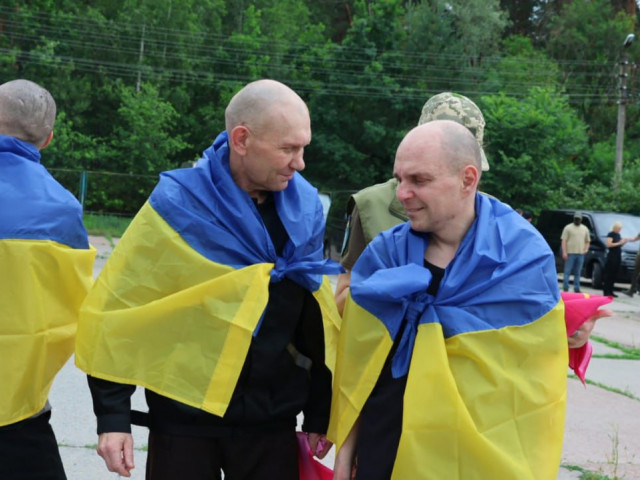 В Украину вернули защитников, которых осудили в России: детали нового обмена В Украину вернули защитников, которых осудили в России: детали нового обмена