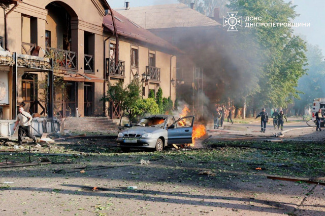 Последствия вражеской атаки в Кривом Роге — фото