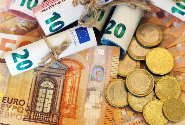 Доллар и евро дешевеют: курс валют в Кривом Роге 10 июля Доллар и евро дешевеют: курс валют в Кривом Роге 10 июля