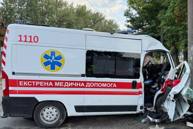 На Дніпропетровщині в ДТП зі «швидкою» загинув медпрацівник На Дніпропетровщині в ДТП зі «швидкою» загинув медпрацівник