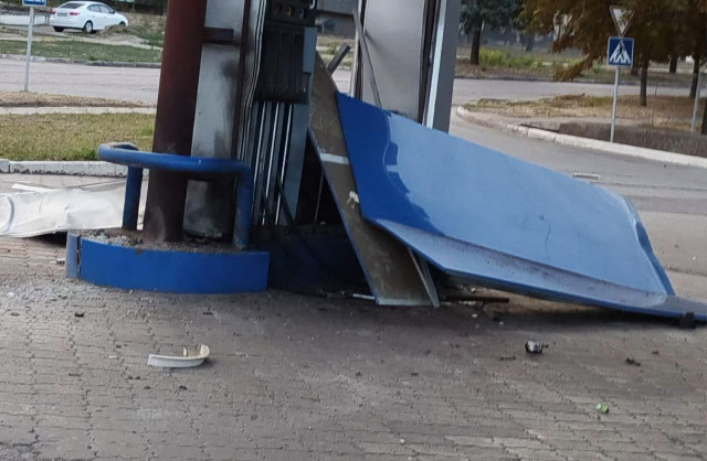 На Дніпропетровщині через ворожі атаки пошкоджена АЗС
