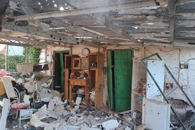 У Дніпропетровській області дві мешканки постраждали через російські обстріли У Дніпропетровській області дві мешканки постраждали через російські обстріли