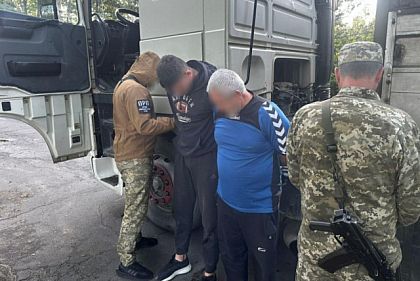 Житель Днепропетровщины спрятался в фуре, чтобы обойти пограничный контроль