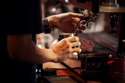 За якими професіями можна працевлаштуватись на Дніпропетровщині у липні