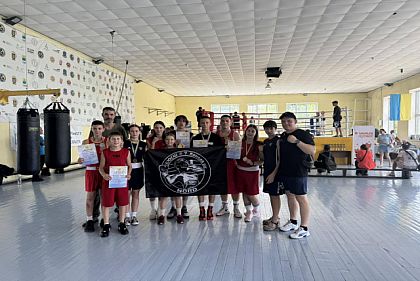 Криворожские боксеры завоевали 9 медалей на областном чемпионате