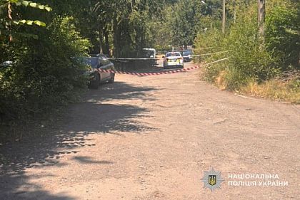 В Кривом Роге мужчина напал на полицейского и работника ТЦК