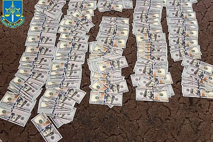 Инспектора медучреждения Днепра подозревают в вымогательстве взятки от военного