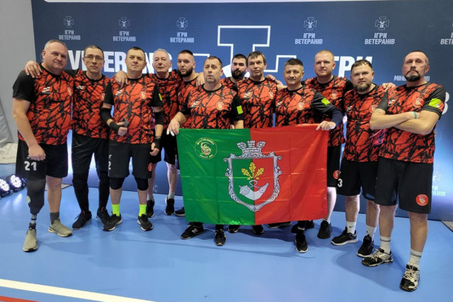 Криворожская команда Непокоренных заняла призовое место на Всеукраинских соревнованиях по волейболу сидя