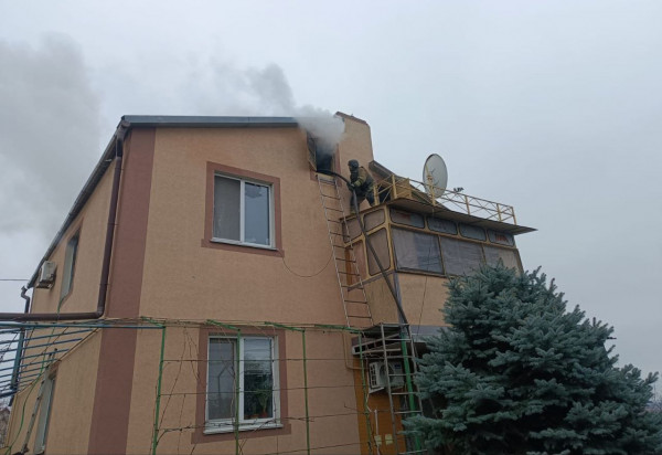 через ворожі обстріли поранений житель Нікополя обстріли Нікополя