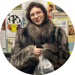 Місцева мешканка Ліна