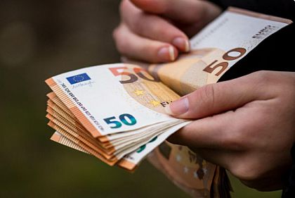 Долар та євро подешевшали: курс валют у Кривому Розі 22 грудня