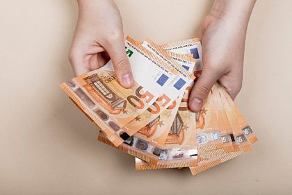 Євро дорожчає, долар дешевшає: курс валют у Кривому Розі 24 грудня