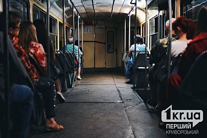 Испачкали салон вагона — полиция Кривого Рога задержала подростков