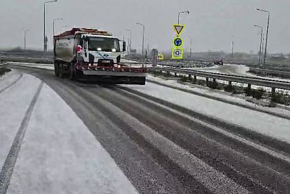 Какое количество спецтехники расчищает дороги Днепропетровщины во время непогоды