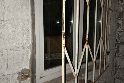 В Днепропетровской области мужчина перелез через забор и обокрал частный дом