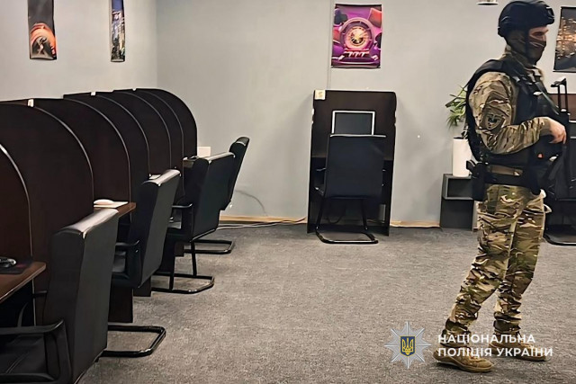 У Дніпрі викрили мережу підпільних гральних закладів У Дніпрі викрили мережу підпільних гральних закладів