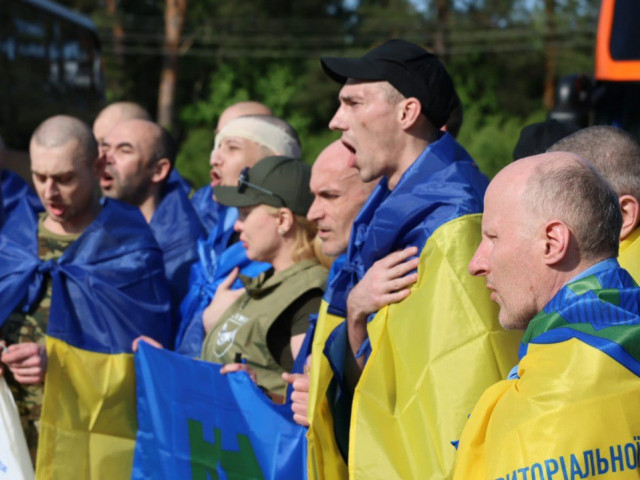 Україна повертає важкопоранених Захисників: новий етап обміну полоненими Україна повертає важкопоранених Захисників: новий етап обміну полоненими