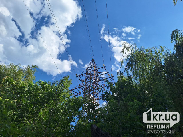Енергетики відновили електропостачання для понад 10 тисяч родин на Дніпропетровщині