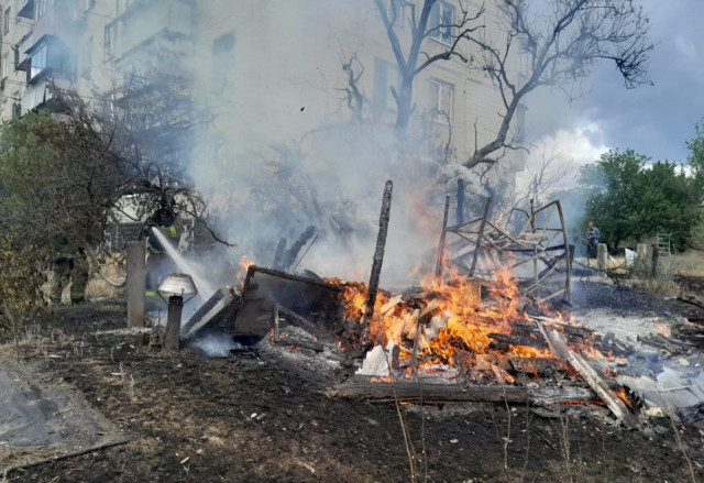 Дроны и артиллерия РФ в очередной раз повредили дома на Днепропетровщине Дроны и артиллерия РФ в очередной раз повредили дома на Днепропетровщине