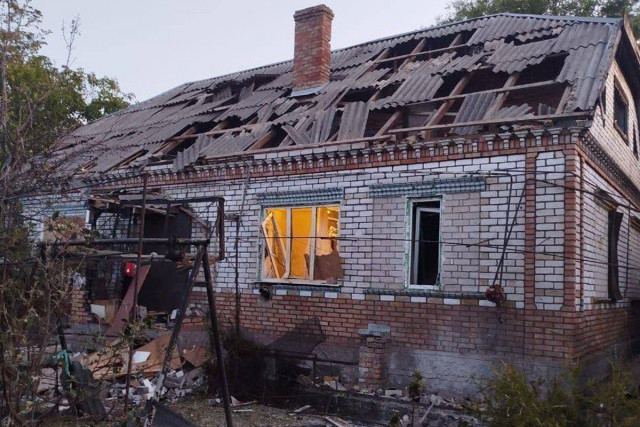 Росіяни нічними обстрілами пошкодили школу та церкву на Нікопольщині Росіяни нічними обстрілами пошкодили школу та церкву на Нікопольщині