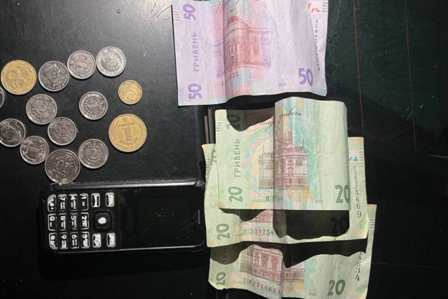 Патрульні Кривого Рогу затримали підозрюваного у грабежі Патрульні Кривого Рогу затримали підозрюваного у грабежі