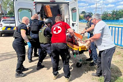 Из-за вражеского удара по продуктовому магазину пострадали жители Днепропетровщины