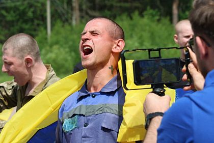 Этап обмена пленными по Стамбульским договоренностям: первая группа дома