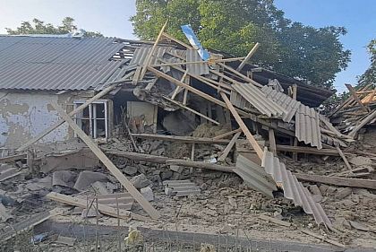 Из-за атак врага на Днепропетровщине уничтожено здание и сельхозинвентарь