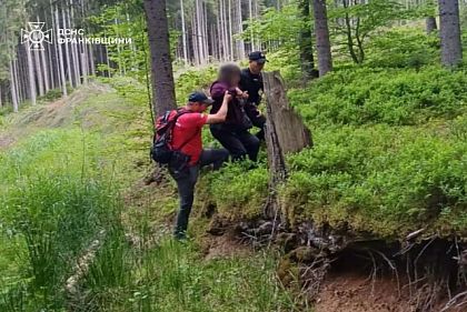 Чрезвычайники спасли жительницу Днепропетровщины на Кривопольском перевале