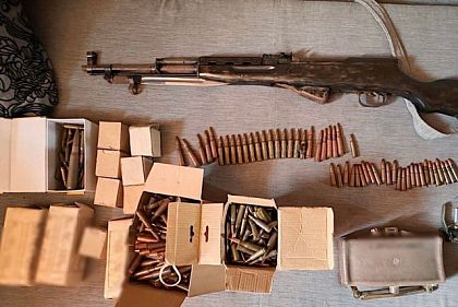 В Днепропетровской области задержали мужчину с арсеналом оружия: 650 патронов, мина и гранаты