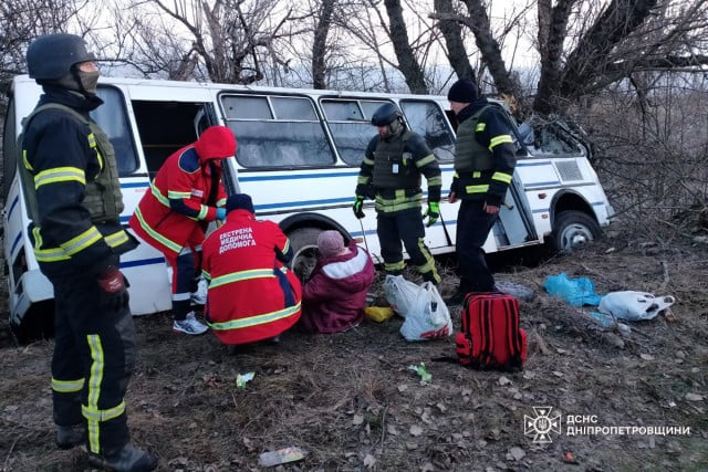 14 людей постраждали внаслідок ДТП на Дніпропетровщині