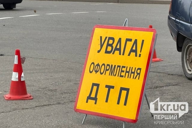 У Кривому Розі авто в`їхало в магазин