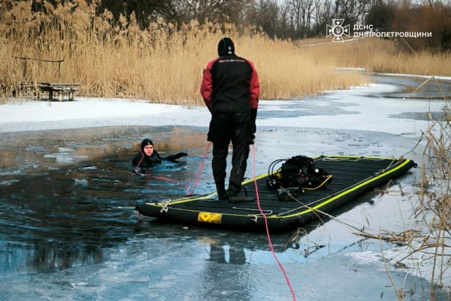 В Днепропетровской области водолазы ГСЧС изъяли тело утопленника