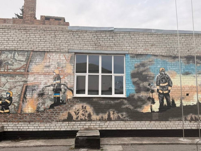 Рятувальник з Дніпропетровщини отримав поранення через ворожий артобстріл