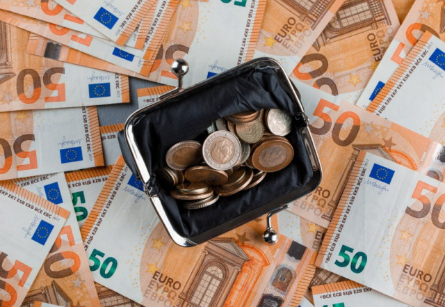 Гривна укрепилась: курс валют в Кривом Роге 8 октября