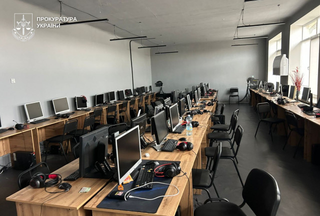 В Кривом Роге разоблачили сеть из четырех мошеннических колл-центров
