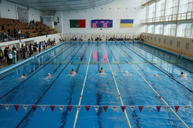 В Кривом Роге стартовал чемпионат города по плаванию
