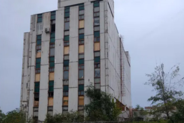 Заброшенное здание в спальном районе Кривого Рога хотят продать за 12 миллионов гривен