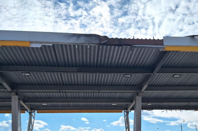 В Днепропетровской области из-за вражеских атак повреждены АЗС и детский сад