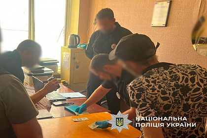 В Кривом Роге задержали мужчину за попытку подкупа полицейского