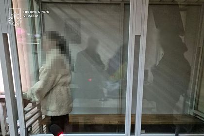 Жительницу Днепра приговорили к 10 годам за использование сына в детской порнографии