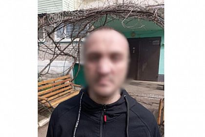 Разбили двери: в Кривом Роге полиция охраны задержала троих подозреваемых