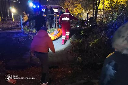 В Днепре умерла несовершеннолетняя девушка, которую спасли после прыжка с моста