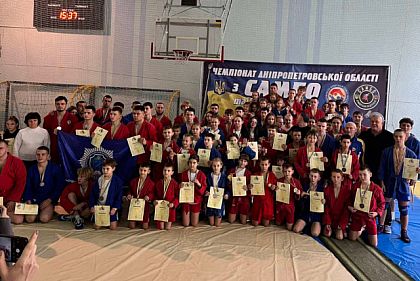 Криворожские спортсмены завоевали 15 медалей на областном Чемпионате по самбо