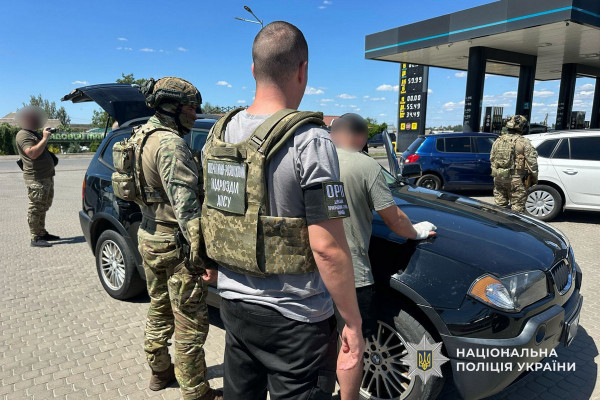 викрили схему продажу авто для військових автівки для військових