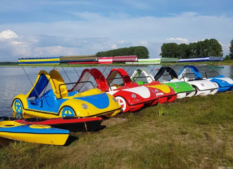 активності на турбазах Кривого Рогу катамаран