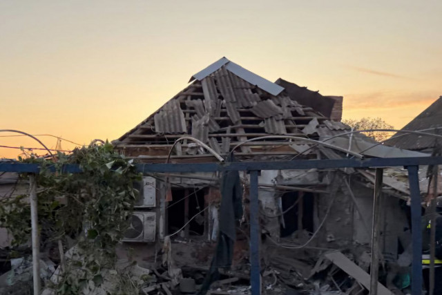 В Никополе женщина погибла под завалами дома от артиллерийского обстрела