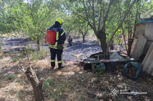 Житель Днепропетровщины при попытке потушить пожар получил ожоги ног