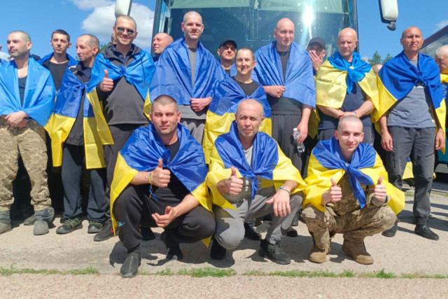 Двое жителей Криворожья вернулись из российского плена