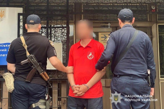 На Дніпропетровщині винесли вирок чоловіку, який пограбував будинок військового